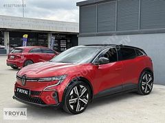 2023 MEGANE E-TECH ICONİC HATASIZ K.KART 12 TAKSİT