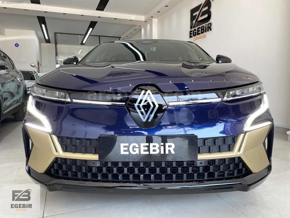EGEBİR OTO /2024 MEGANE E-TECH İCONİC/TAM DOLU/HATASIZ/ÇİFT RENK