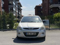 Sahibinden Hyundai i20 1.4 CRDi Team 2010 Model  212.600 km Gri (Gümüş)