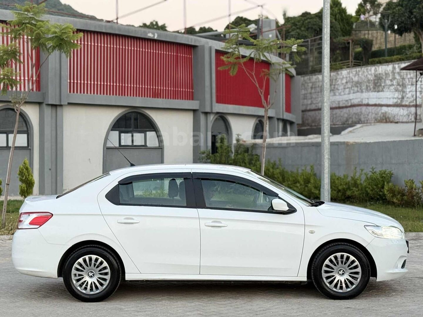 Galeriden Peugeot 301 1.6 HDi Active 2013 Model Antalya 279.000 km Beyaz 5