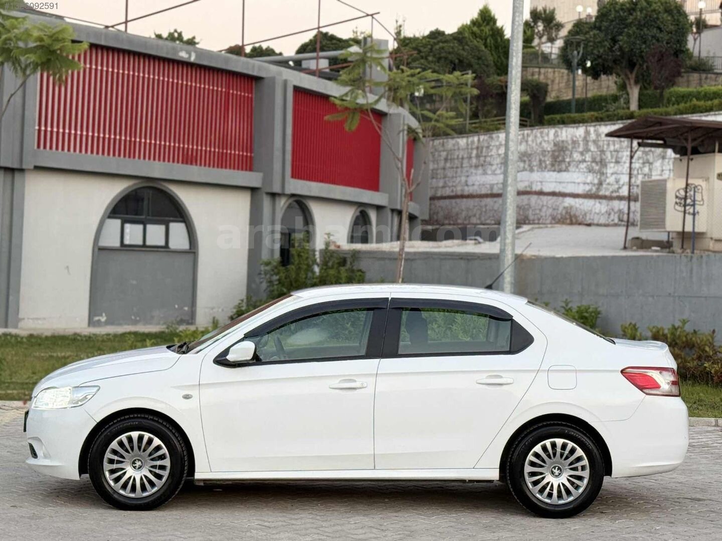 Galeriden Peugeot 301 1.6 HDi Active 2013 Model Antalya 279.000 km Beyaz 6
