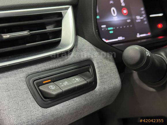 BYA I 2025 CLIO 1.0 TCE EVOLUTİON X GSR2 HATASIZ BOYASIZ TRAMRSZ