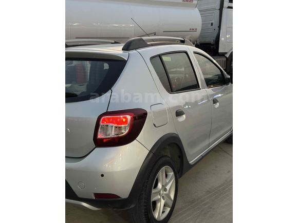 Sahibinden Dacia Sandero 1.5 dCi Stepway 2015 Model 