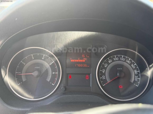 2015 MODEL 1.6 HDİ 178.000 KMDE DEĞİŞENSİZ 301
