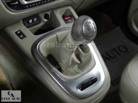 GOLD AUTO'DAN 2011 SCENİC 1.5DCI EXPRESSİON 12AY KREDİ K.TAKSİT