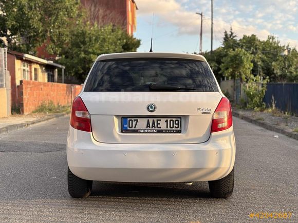 2011 SKODA FABİA 1.2 BENZİN 2.5 PARÇA BOYALI