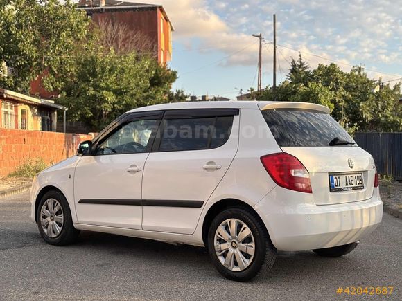 2011 SKODA FABİA 1.2 BENZİN 2.5 PARÇA BOYALI