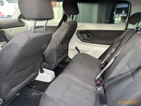2011 SKODA FABİA 1.2 BENZİN 2.5 PARÇA BOYALI