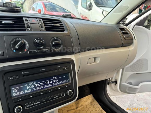 2011 SKODA FABİA 1.2 BENZİN 2.5 PARÇA BOYALI