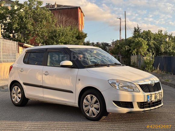 2011 SKODA FABİA 1.2 BENZİN 2.5 PARÇA BOYALI