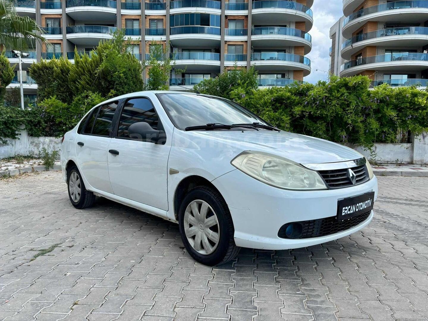 Galeriden Renault Symbol 1.2 Authentique 2012 Model Muğla 160.000 km Beyaz 2