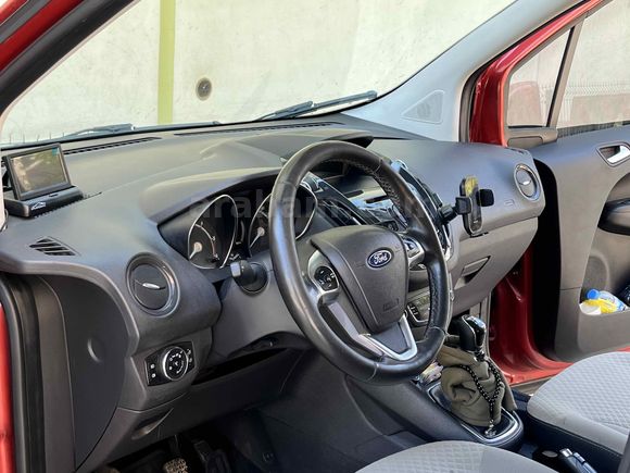 SAHİBİNDEN  HATASIZ OTOMOBİL RUHSATLI CORIER 