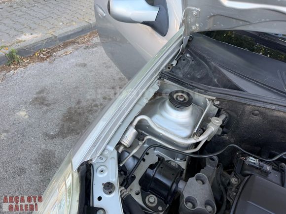 AKÇA OTODAN 2012 MODEL 170.000KM DE 1.2 16V SYMBOLL EXPRESSİON