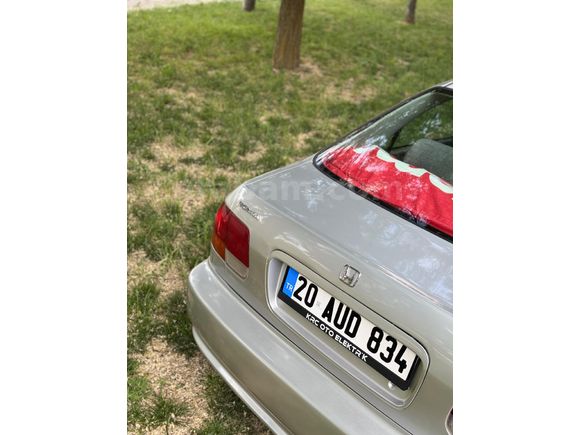 Sahibinden Honda Civic 1.6 i ES 2000 Model