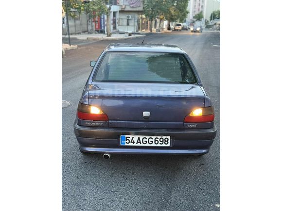 DEĞIŞENSIZ 1999 GRİFFE