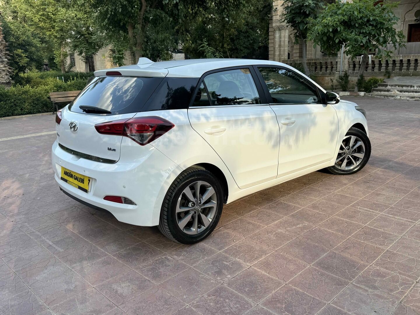 Galeriden Hyundai i20 1.2 MPI Elite 2014 Model Şanlıurfa 110.000 km Beyaz 7