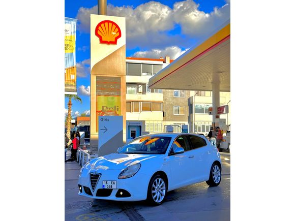 Sahibinden Alfa Romeo Giulietta 1.6 JTD Distinctive 2012 Model 