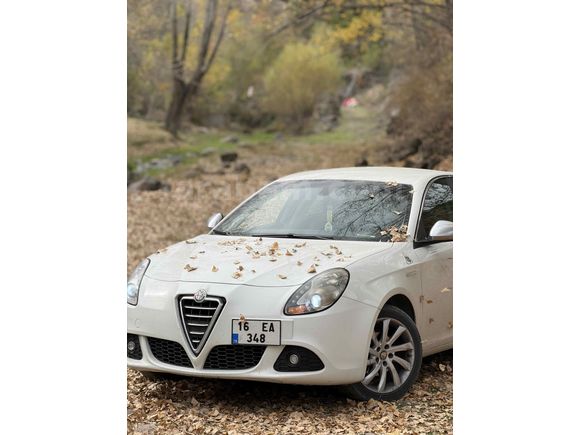 Sahibinden Alfa Romeo Giulietta 1.6 JTD Distinctive 2012 Model 