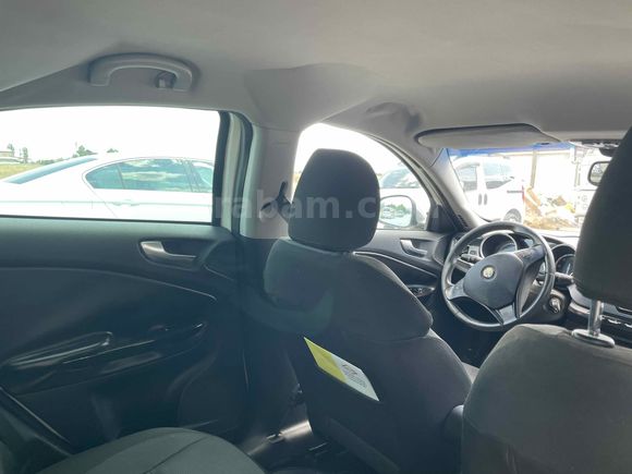 Sahibinden Alfa Romeo Giulietta 1.6 JTD Distinctive 2012 Model 