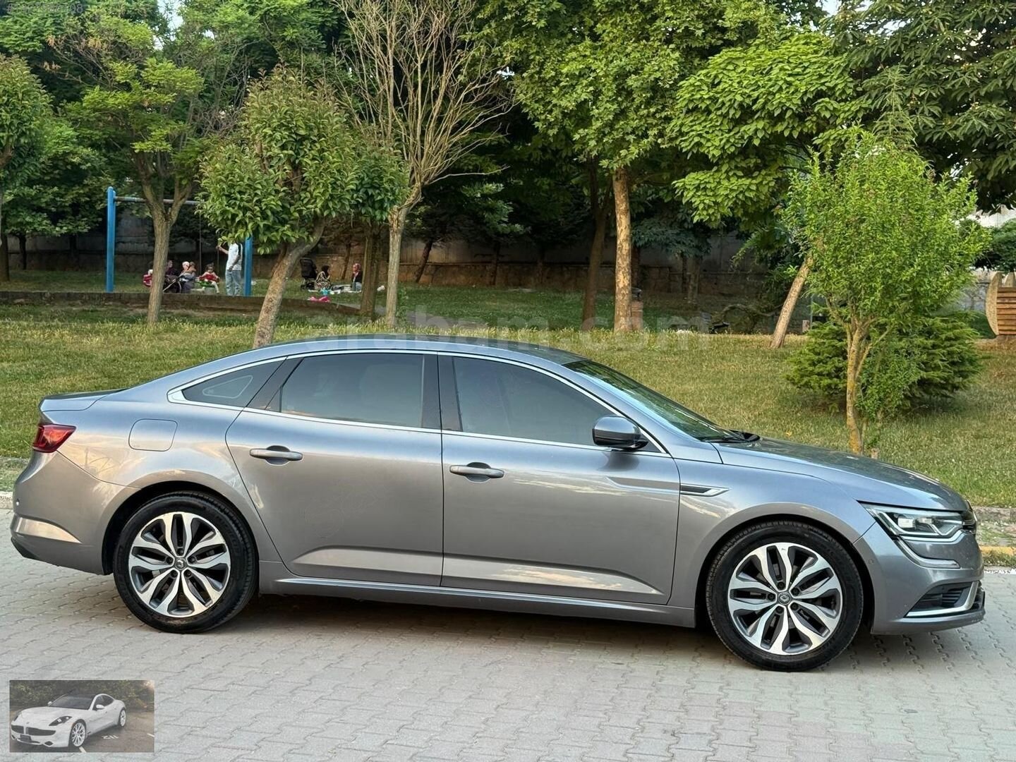 Galeriden Renault Talisman 1.6 dCi Touch 2016 Model İstanbul 300.000 km Gri 3