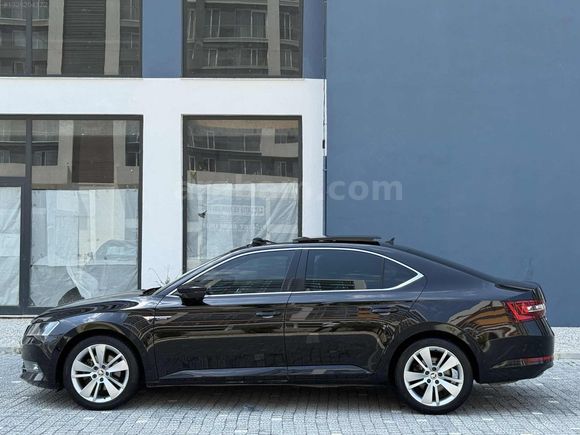 2016 MODEL CAM TAVAN DEĞIŞENSİZ TEMİZ BAKIMLI