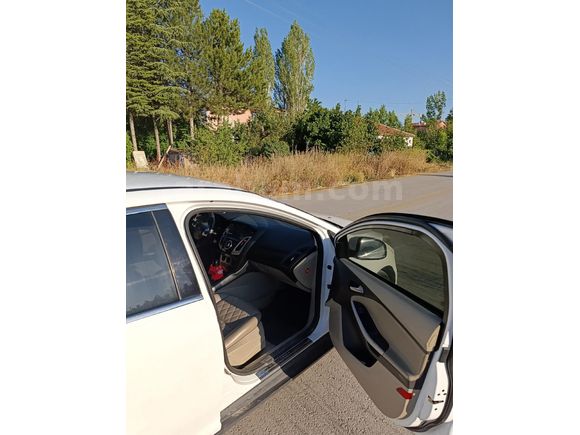 Sahibinden Ford Focus 1.6 Ti-VCT Style 2013 Model