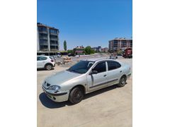 Sahibinden Renault Megane 1.6 RTA 2000 Model 