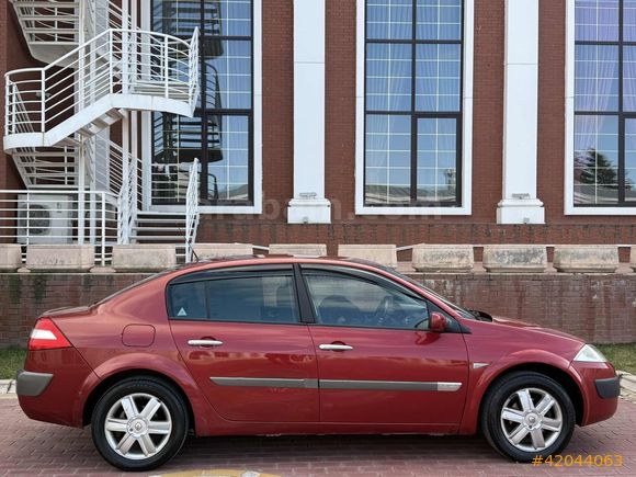 2004 MODEL 145 BİN KM DE BENZİNLİ MEGANE 2 CAM GİBİ...