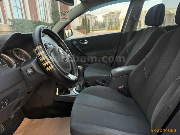 2004 MODEL 145 BİN KM DE BENZİNLİ MEGANE 2 CAM GİBİ...