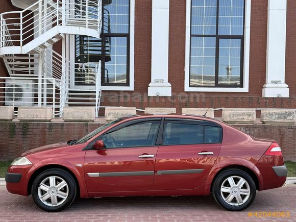 2004 MODEL 145 BİN KM DE BENZİNLİ MEGANE 2 CAM GİBİ...