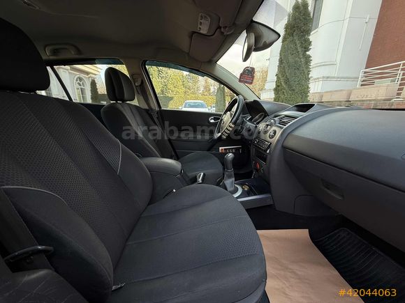 2004 MODEL 145 BİN KM DE BENZİNLİ MEGANE 2 CAM GİBİ...