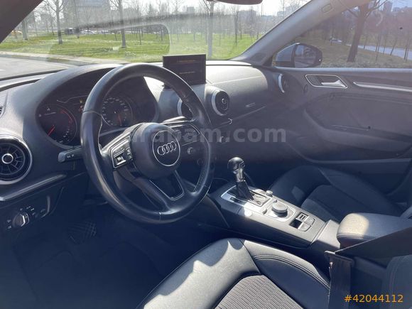 SÜMBÜL'DEN 2019 MODEL AUDİ A3 SERVİS BAKIMLI DESİGN OTOMATİK