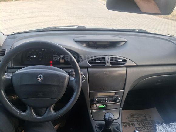 Galeriden Renault Laguna 1.6 Expression 2005 Model Uşak