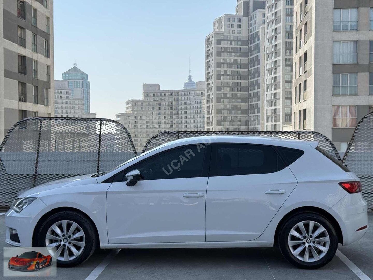 Galeriden Seat Leon 1.6 TDI Style 2017 Model İstanbul 155.000 km Beyaz 4