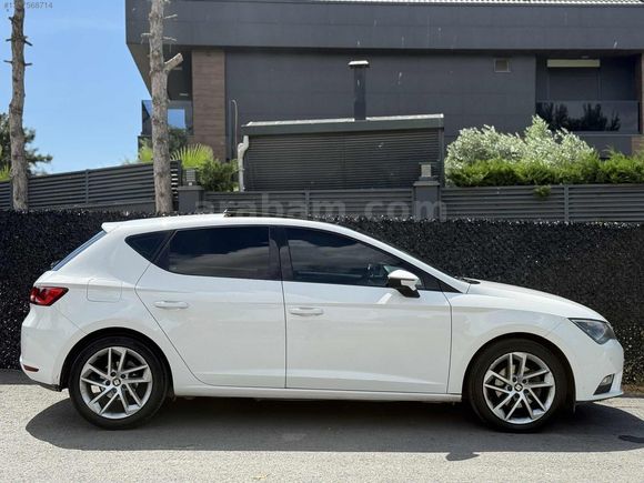 SEAT LEON 1.6 TDI STYLE CAM TVN