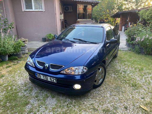 Sahibinden Renault Megane 1.6 Coupe Expression 2000 Model