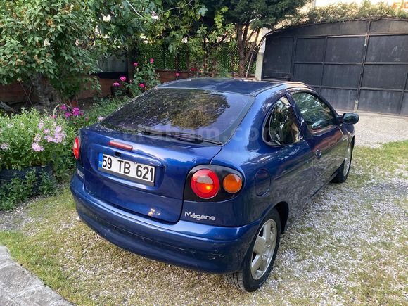 Sahibinden Renault Megane 1.6 Coupe Expression 2000 Model