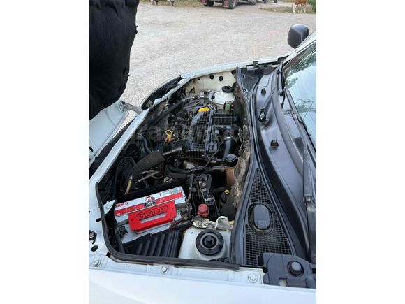 Sahibinden Renault Kangoo Multix 1.5 dCi Authentique 2005 Model  200.650 km Beyaz