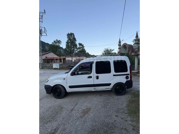 Sahibinden Renault Kangoo Multix 1.5 dCi Authentique 2005 Model  200.650 km Beyaz