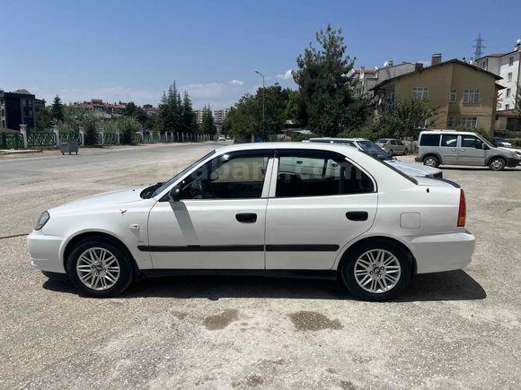 Sahibinden Hyundai Accent 1.3 Admire 2005 Model 