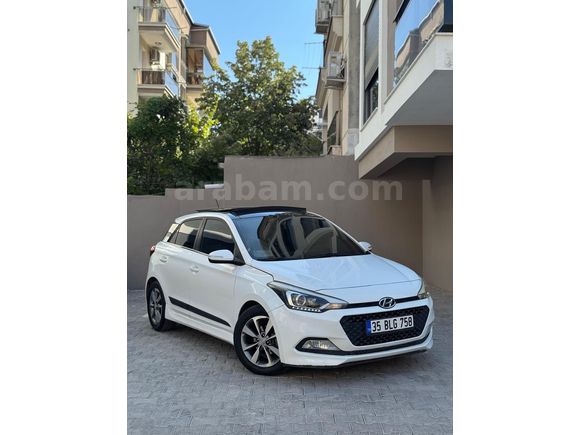Sahibinden Hyundai i20 1.2 MPI Style 2017 cam tavan    l
