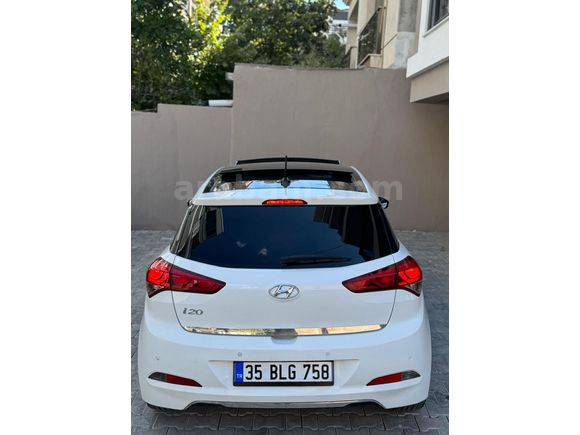 Sahibinden Hyundai i20 1.2 MPI Style 2017 cam tavan    l