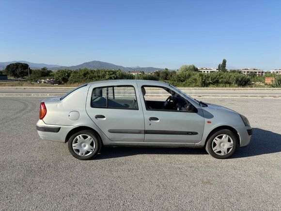 Renault Clio 1.4 | 177000 KM | Tramer 0 | Temiz Öğretmen Aracı