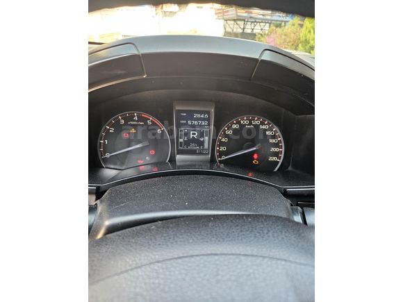 Sahibinden Isuzu D-Max 2.5 4x4 V-Cross 2014 Model Antalya