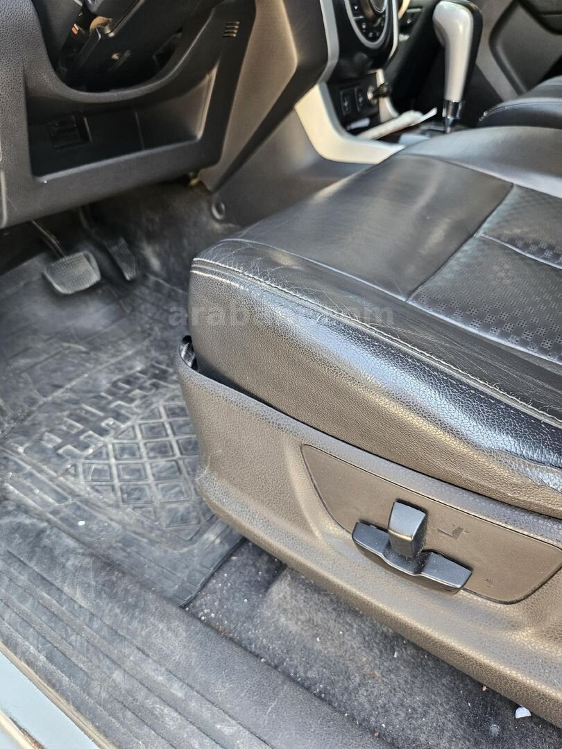 Sahibinden Isuzu D-Max 2.5 4x4 V-Cross 2014 Model Antalya 4