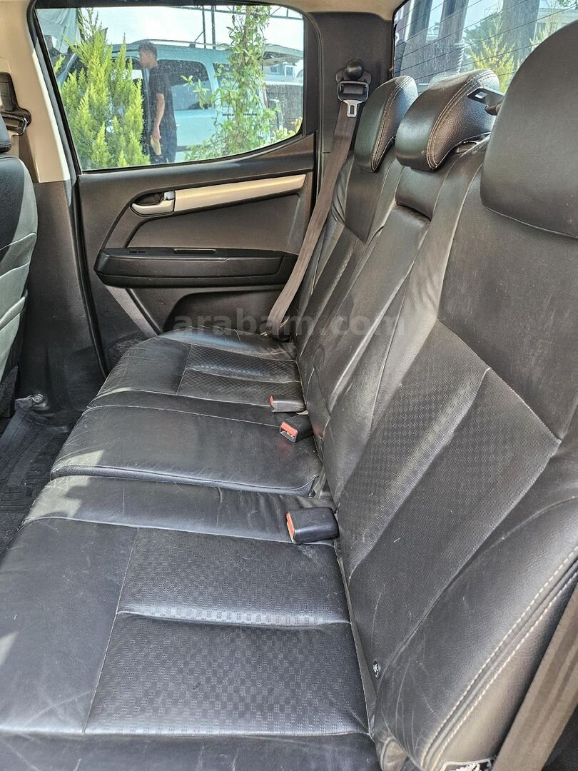 Sahibinden Isuzu D-Max 2.5 4x4 V-Cross 2014 Model Antalya 5