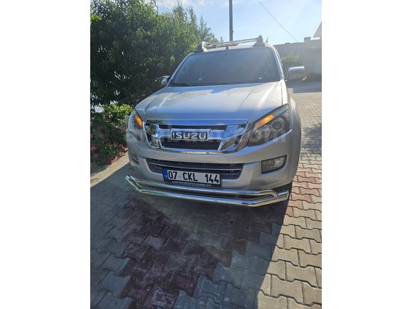 Sahibinden Isuzu D-Max 2.5 4x4 V-Cross 2014 Model Antalya