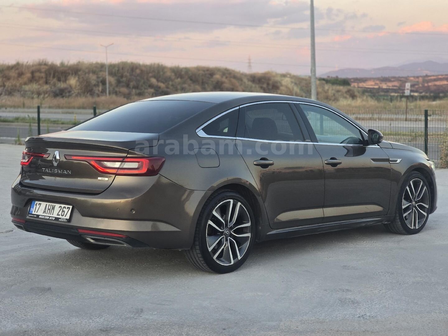 Sahibinden Renault Talisman 1.6 dCi Icon 2016 Model Çanakkale 238.000 km Kahverengi 7