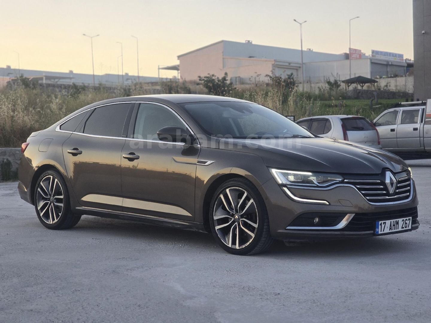 Sahibinden Renault Talisman 1.6 dCi Icon 2016 Model Çanakkale 238.000 km Kahverengi 4