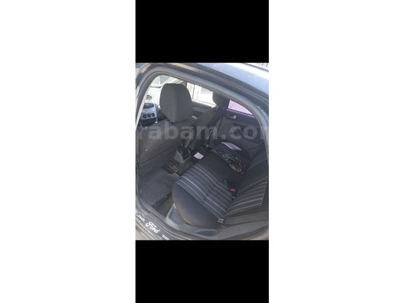 Sahibinden Ford Focus 1.6 Comfort 2011 Model